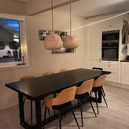Hus I Landlige Omgivelser Naer Granasen Skianlegg