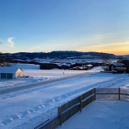 Hus I Landlige Omgivelser Naer Granasen Skianlegg
