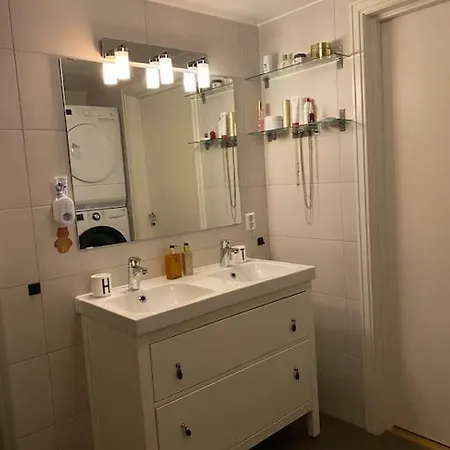 Hus I Landlige Omgivelser Naer Granasen Skianlegg